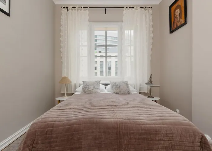Metro Rondo Onz Apartment By Noclegi Renters